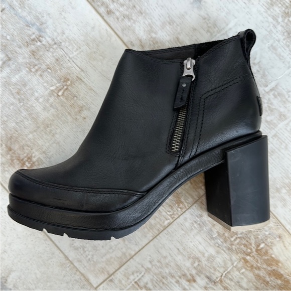 Waterproof Sorel Blake Bootie size 8 in Black - Picture 3 of 7